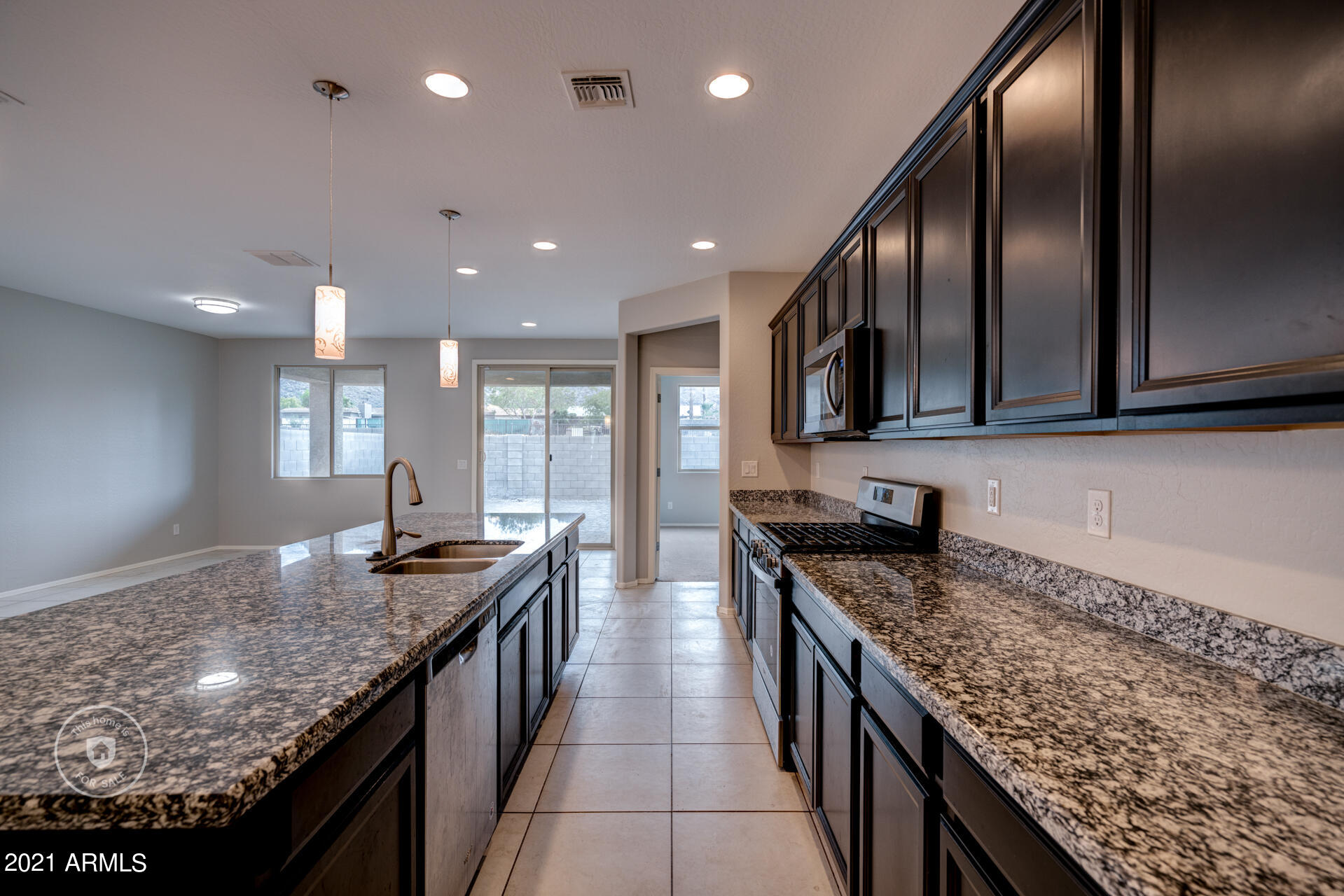 2417 East Beverly Road Phoenix, AZ 85042 - Photo 2 of 24 photo_02