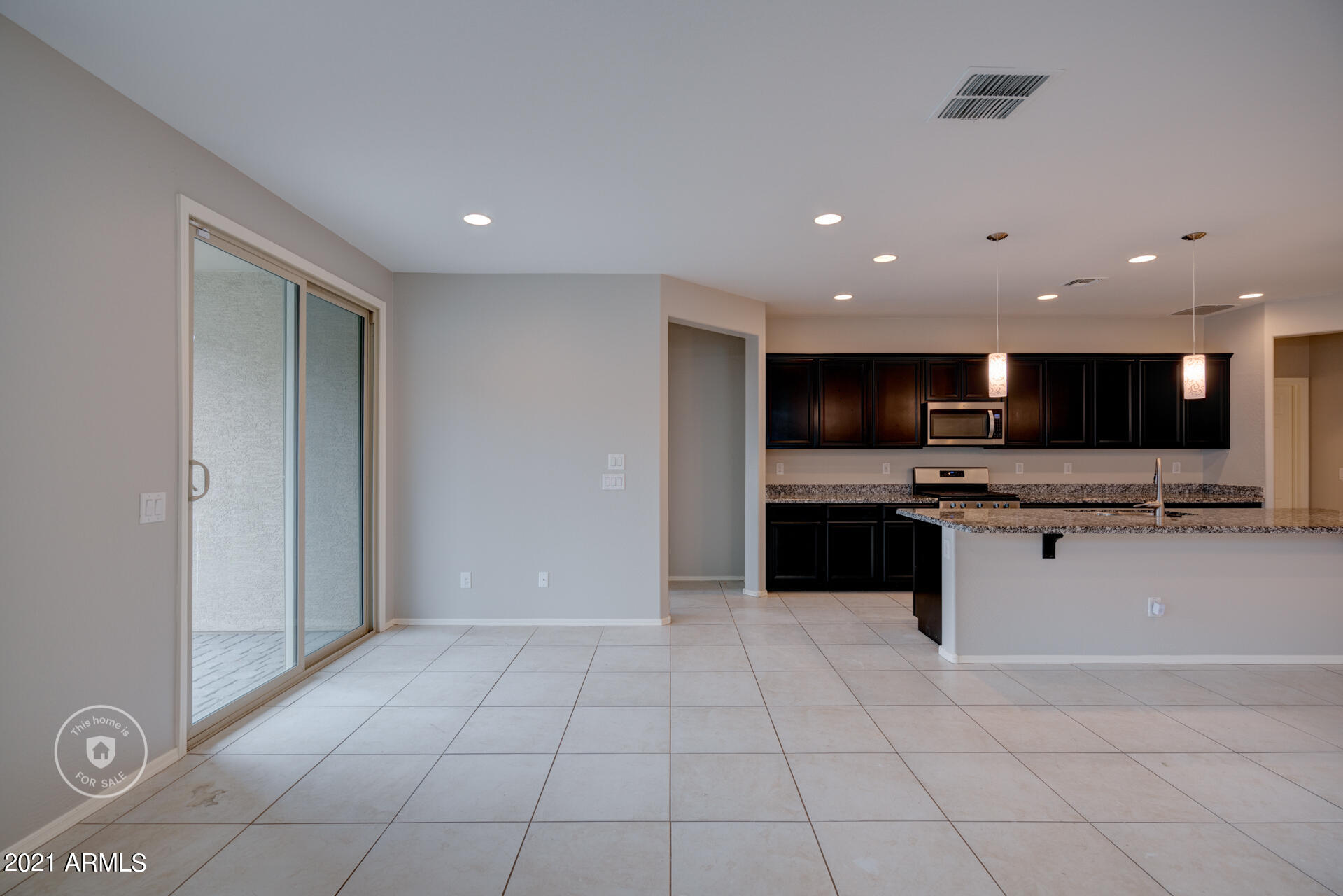 2417 East Beverly Road Phoenix, AZ 85042 - Photo 10 of 24 photo_10