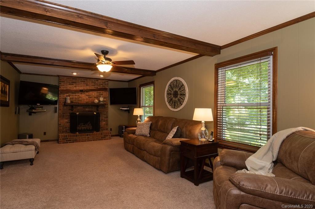 1101 Elliott Road Charlotte, NC 28216 - Photo 14 of 41 Gallery Image 14