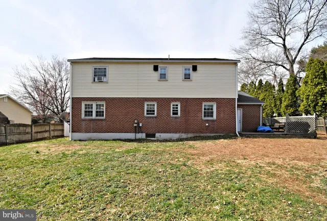 $360,000 | 109 Old Airport Road, Douglassville, PA 19518