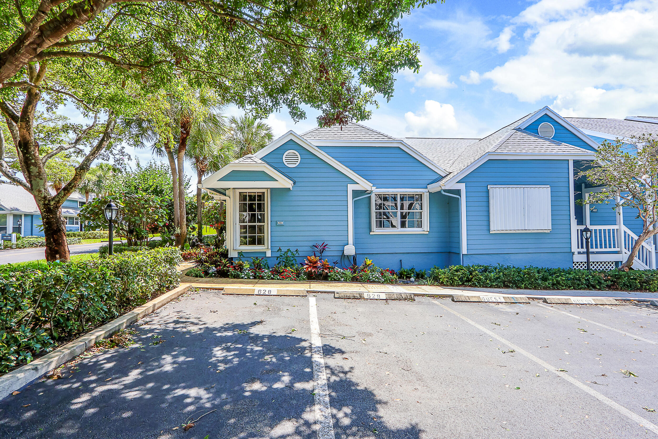 628 Ocean Dunes Circle Jupiter, FL 33477 - Photo 5 of 52 628 Ocean Dunes Cir Jupiter FL-print-013