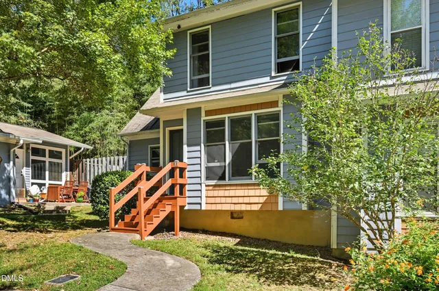$425,000 | 101 Thomas Lane, Unit 3, Carrboro, NC 27510
