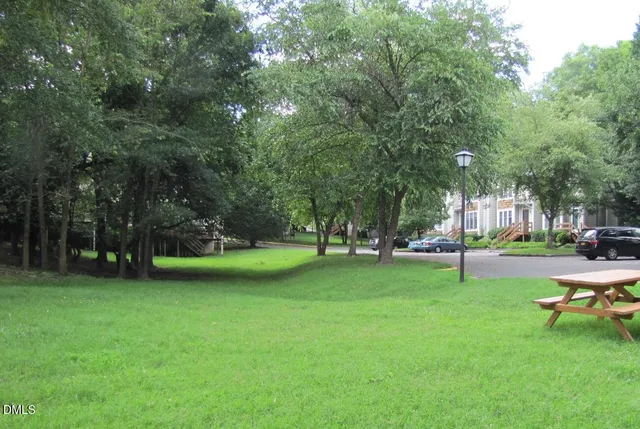 $425,000 | 101 Thomas Lane, Unit 3, Carrboro, NC 27510