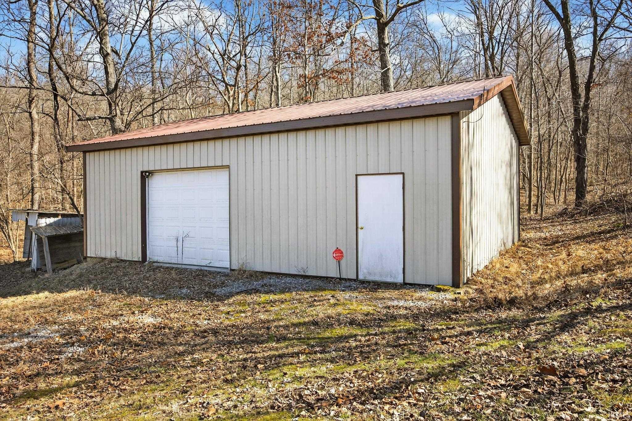8923 Sassafras Road Bloomfield, IN 47424 - Photo 25 of 34