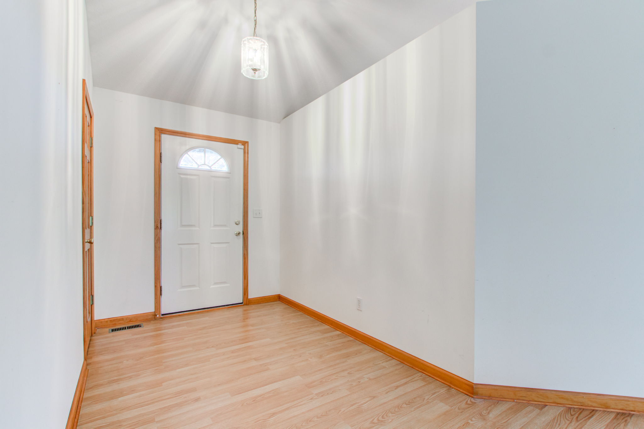 6320 Mendenhall Road Indianapolis, IN 46221 - Photo 8 of 82 Gallery Image 8