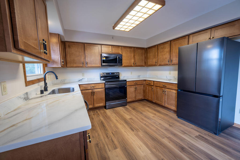 W225S9080 Mt Carmel Road Big Bend, WI 53103 - Photo 11 of 46 BigBendProperty4-13-26-17