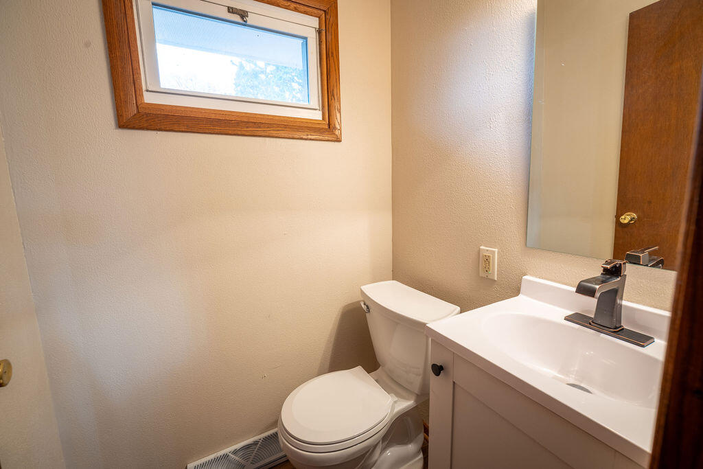 W225S9080 Mt Carmel Road Big Bend, WI 53103 - Photo 27 of 46 BigBendProperty4-13-26-33