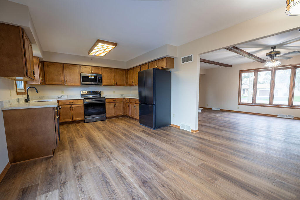 W225S9080 Mt Carmel Road Big Bend, WI 53103 - Photo 10 of 46 BigBendProperty4-13-26-16