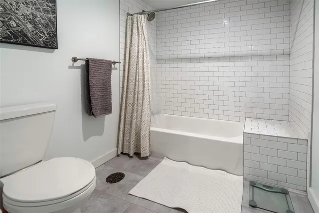 $1,900 | 102 East 2nd Street, Unit 201, Taylor, TX 76574