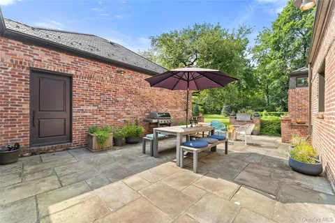 $1,800,000 | 15 Hudson Road East, Irvington, NY 10533