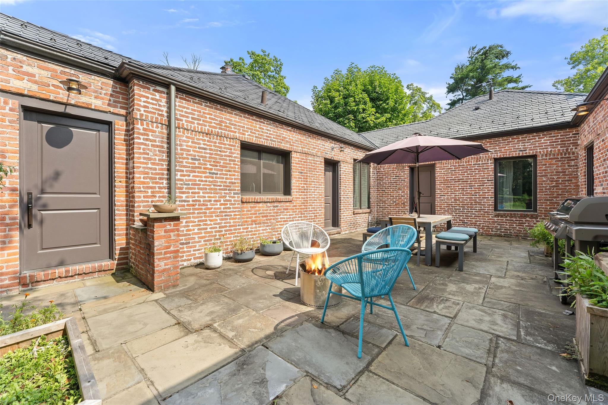 15 Hudson Road East Irvington, NY 10533 - Photo 34 of 49 Enjoy BBQ's and Smores!