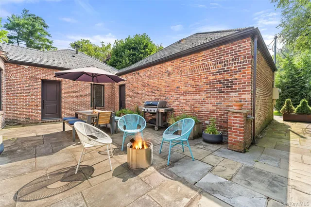 $1,800,000 | 15 Hudson Road East, Irvington, NY 10533