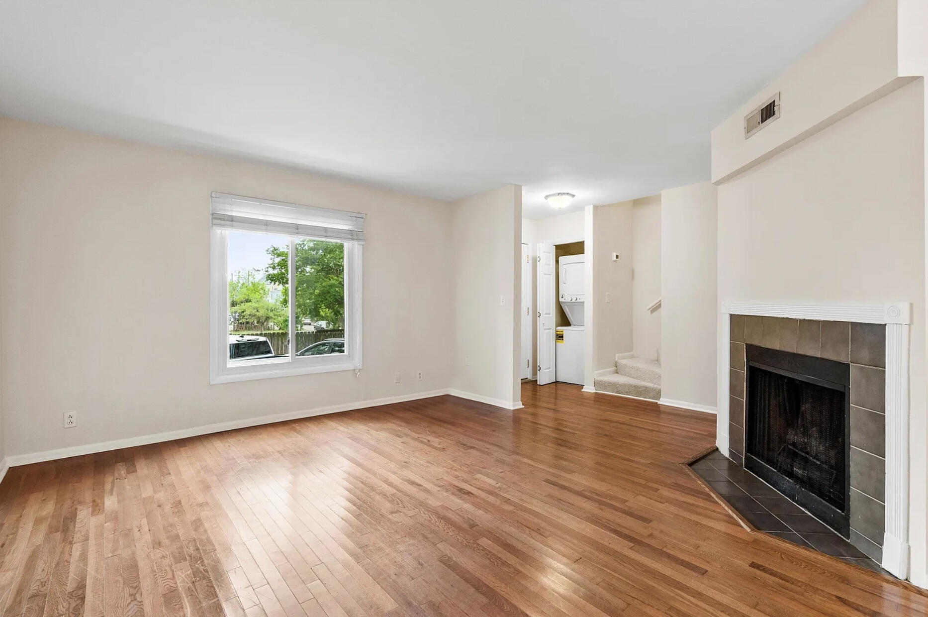 22 Ogier Street Charleston, SC 29403 - Photo 14 of 25 Great Room