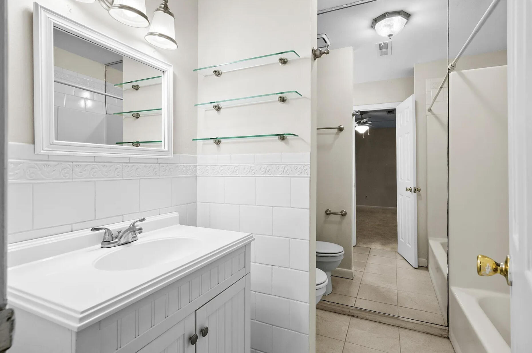 22 Ogier Street Charleston, SC 29403 - Photo 23 of 25 Primary Bathroom