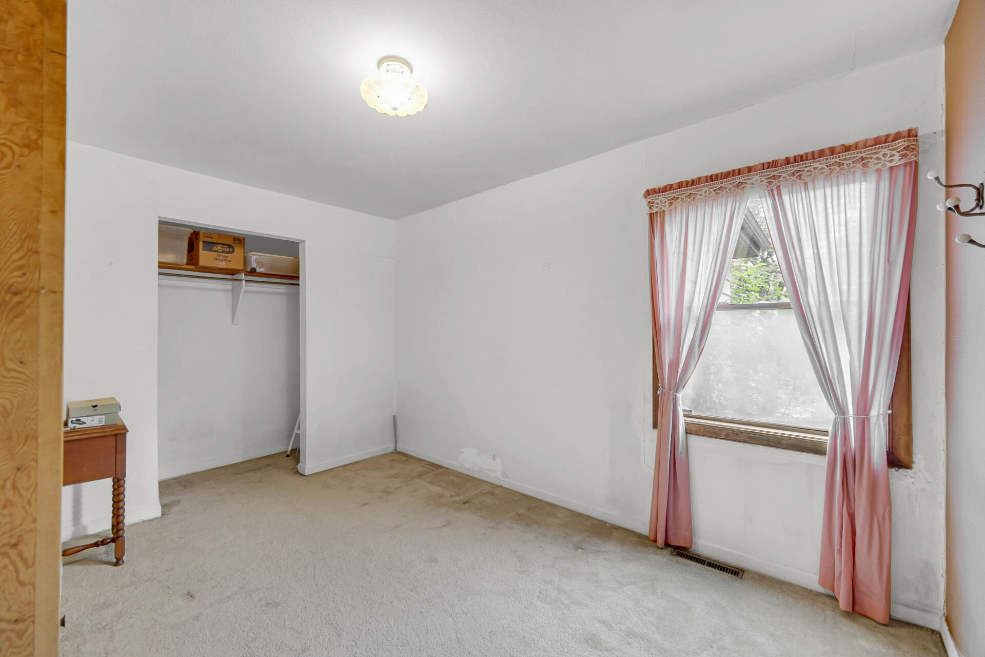 1288 North Brummitt Road Chesterton, IN 46304 - Photo 11 of 23 an empty room with windows