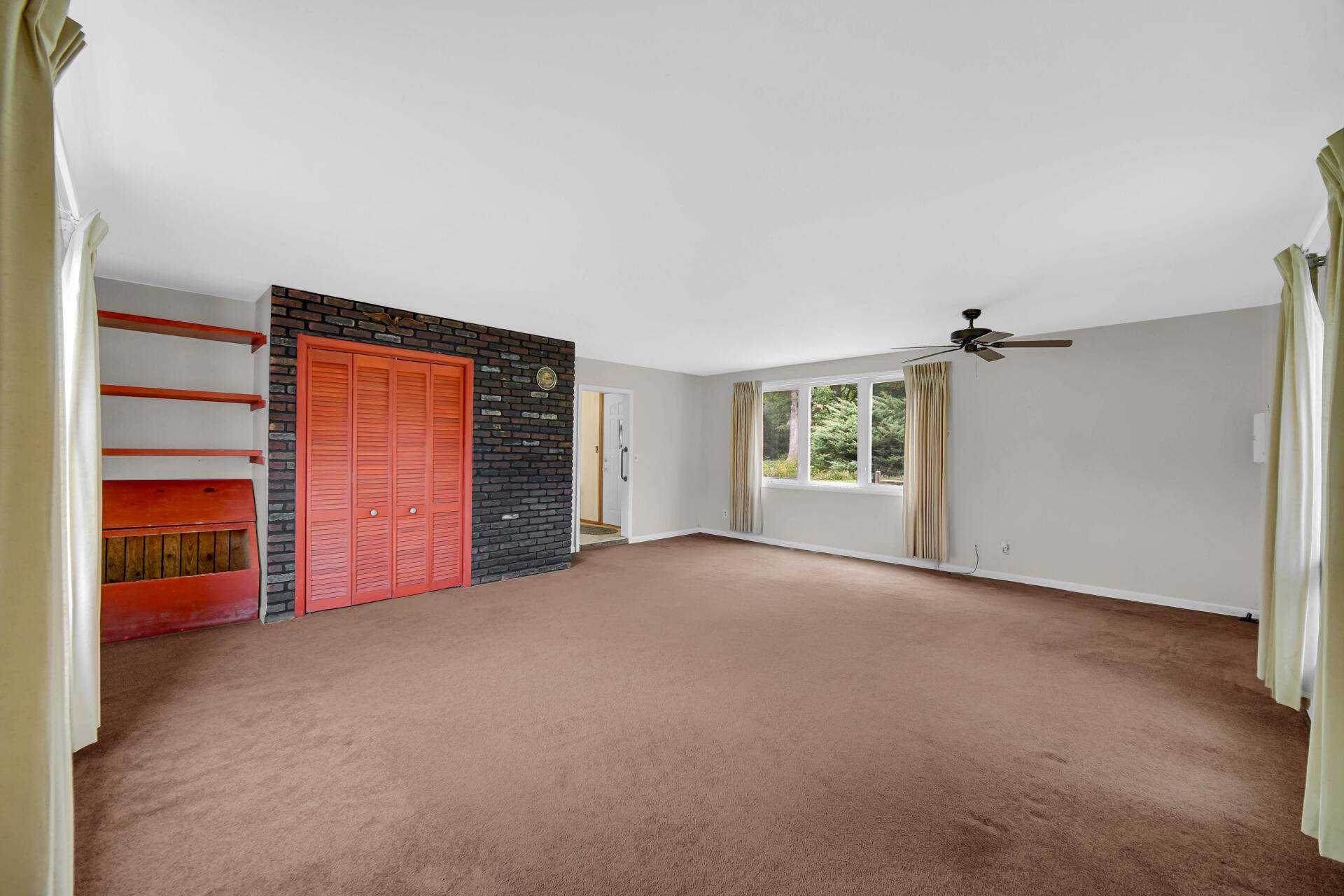 1288 North Brummitt Road Chesterton, IN 46304 - Photo 9 of 23 an empty room with windows and closet