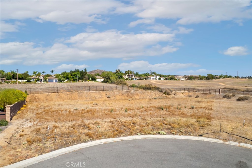 7948 Featherstone Court Riverside, CA 92506 - Photo 4 of 15