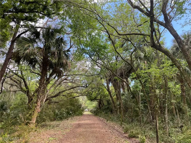 $3,900,000 | 2358 Highway 70, Okeechobee, FL 34974