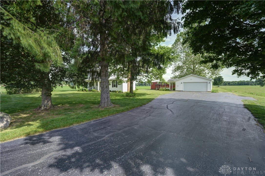 8150 Snake Road Dayton, OH 45426 - Photo 5 of 48