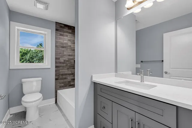 $799,900 | 93 Longfellow Avenue, Toms River, NJ 08753