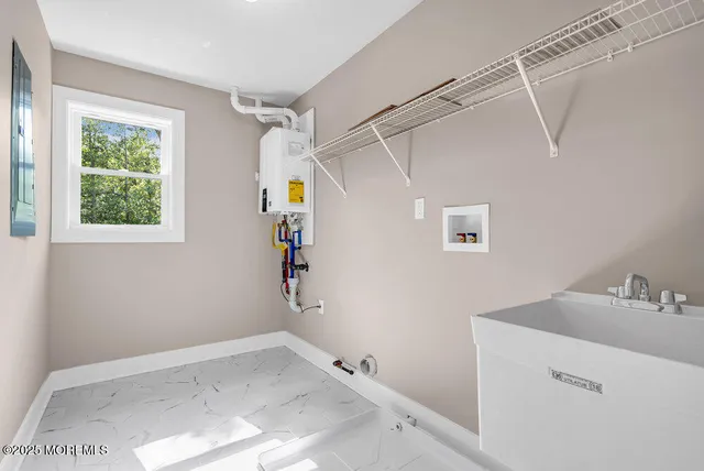 $799,900 | 93 Longfellow Avenue, Toms River, NJ 08753