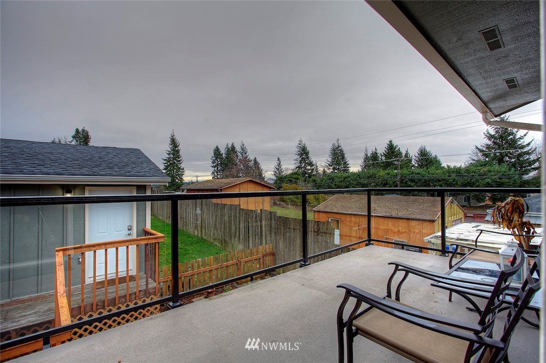 1039 South Rochester Street Tacoma, WA 98465 - Photo 4 of 21 Gallery Image 4