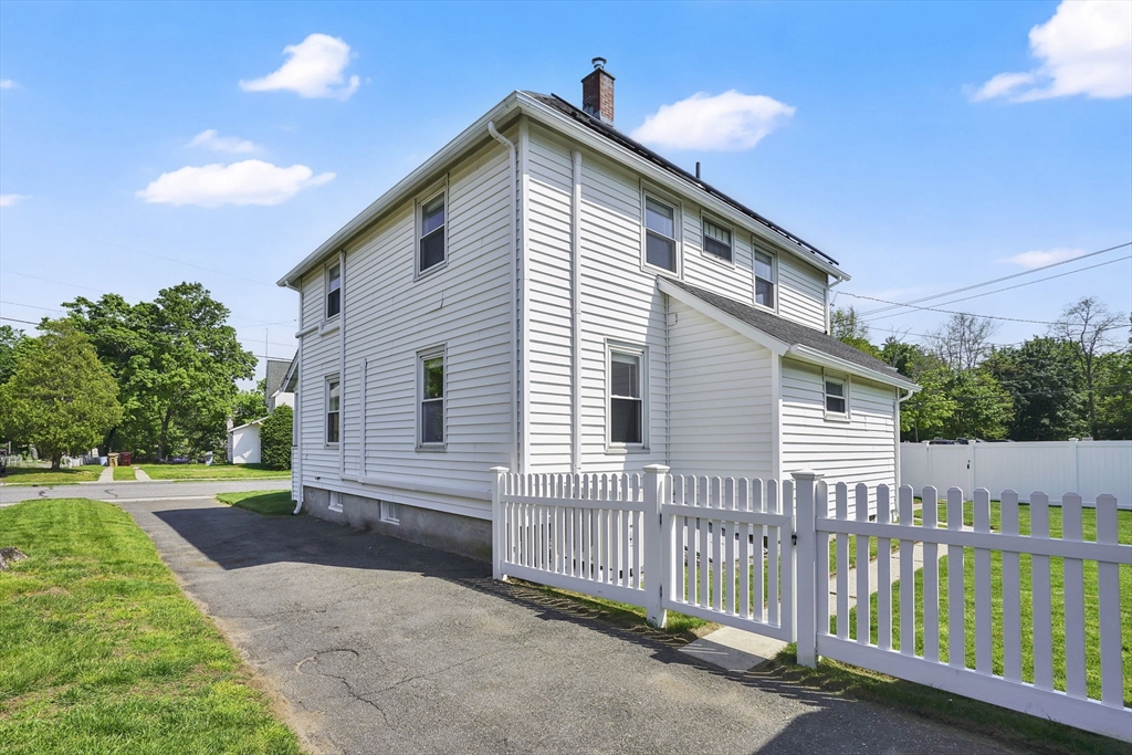 7 Maple Street Ludlow, MA 01056 - Photo 31 of 37