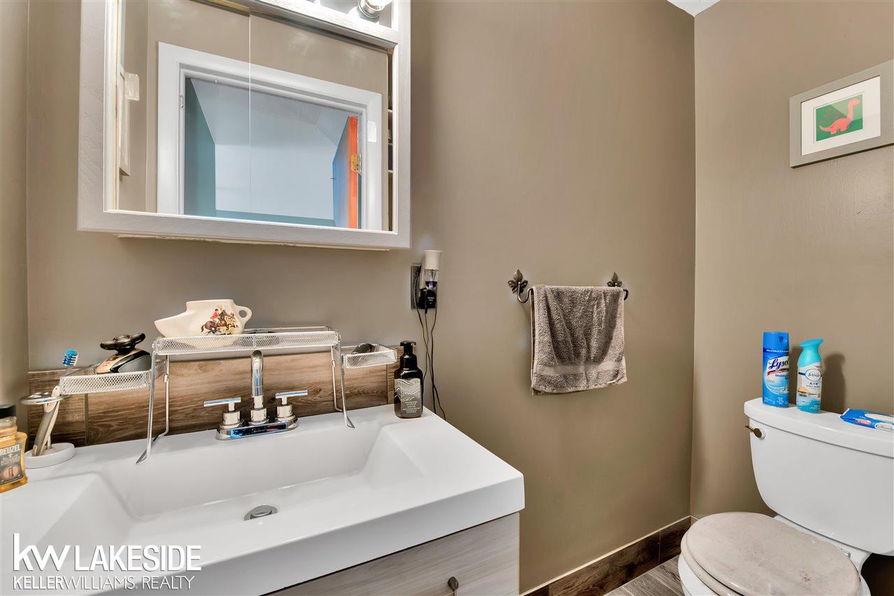 41930 Utica Road Sterling Heights, MI 48313 - Photo 16 of 32 Gallery Image 16