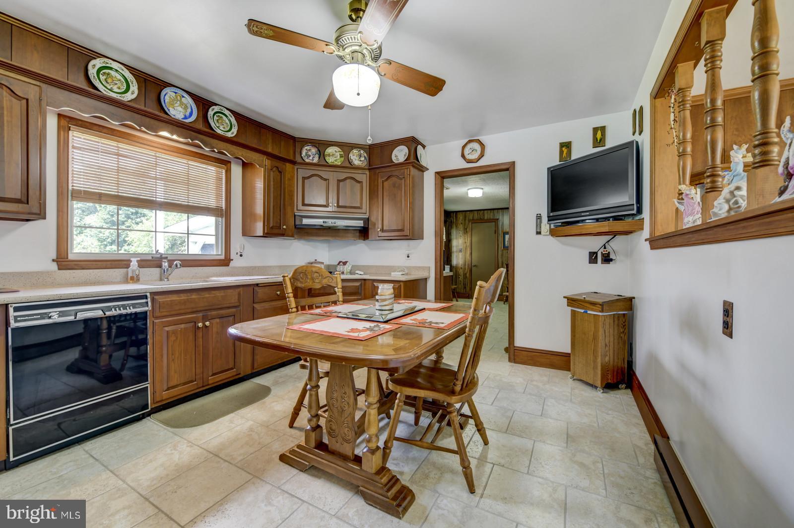 305 Eayrestown Road Southampton, NJ 08088 - Photo 15 of 35 Kitchen