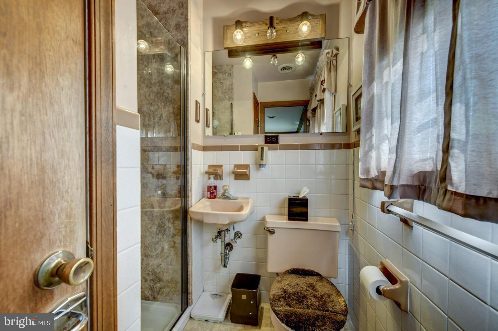 305 Eayrestown Road Southampton, NJ 08088 - Photo 21 of 35 Master Bath