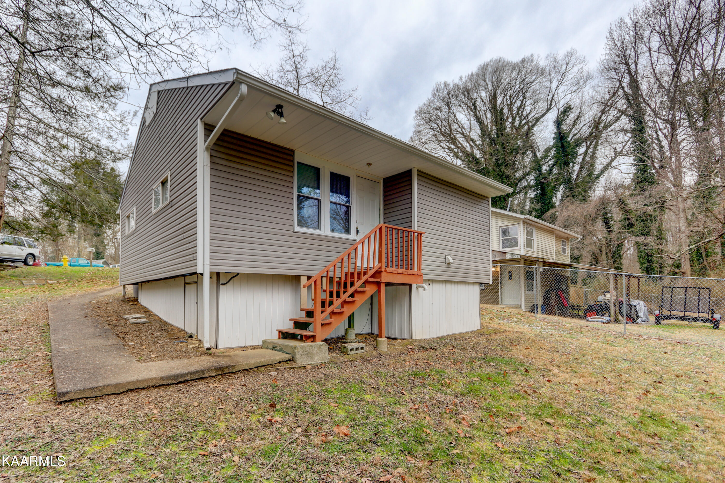 127 Jonathan Lane Oak Ridge, TN 37830 - Photo 2 of 15 FOH