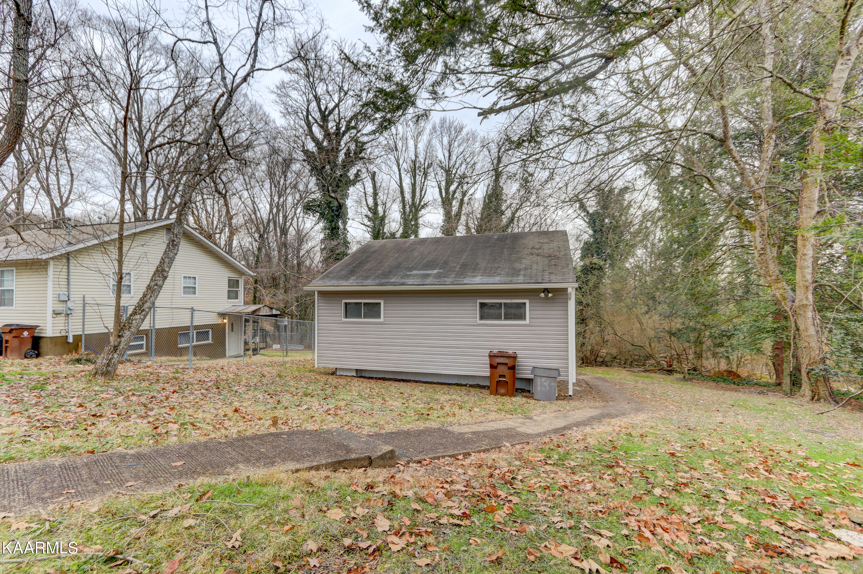 127 Jonathan Lane Oak Ridge, TN 37830 - Photo 4 of 15 Positive Perceptions-13