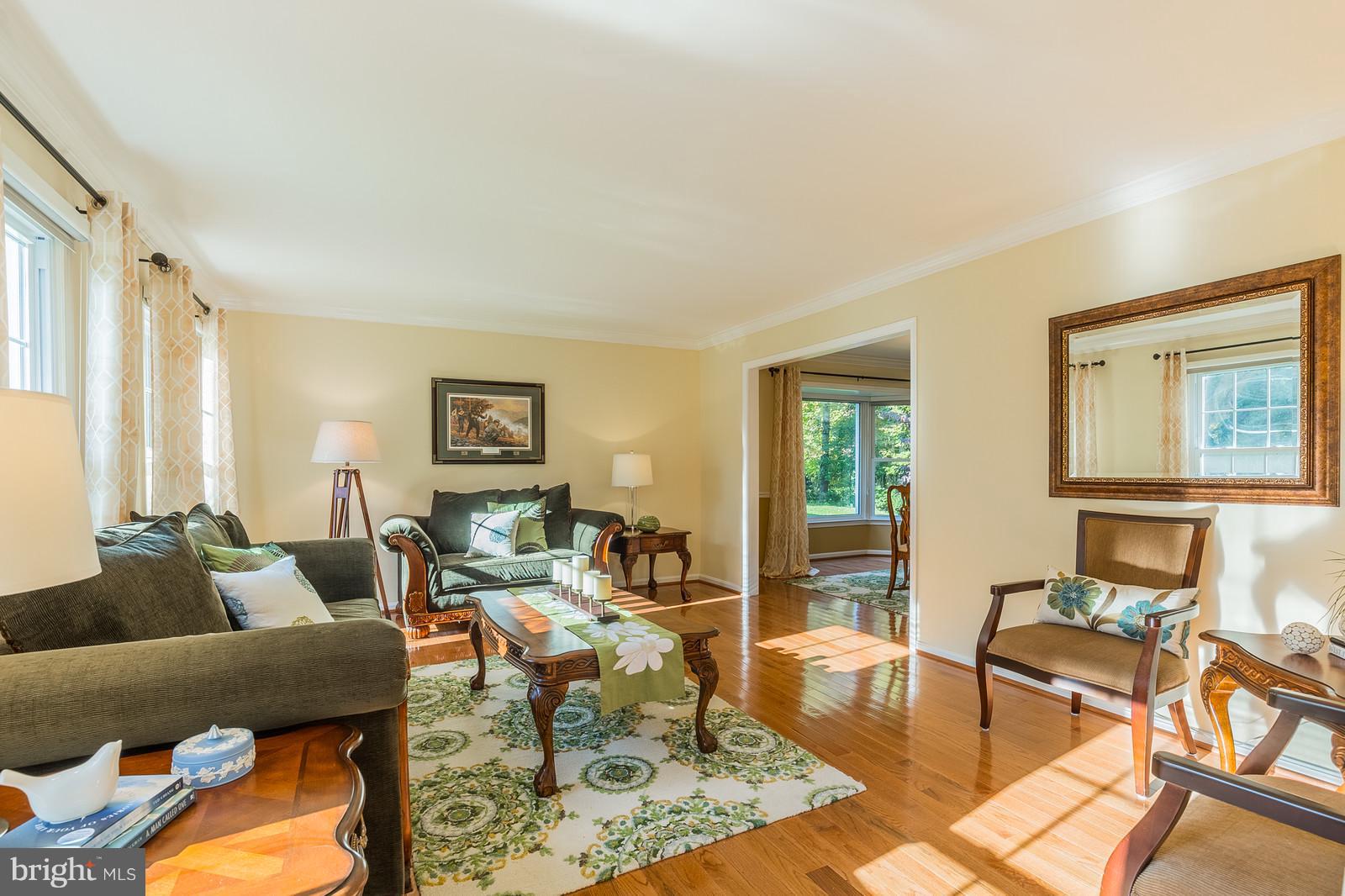 3624 Beaver Ford Road Woodbridge, VA 22192 - Photo 4 of 30 Living Room