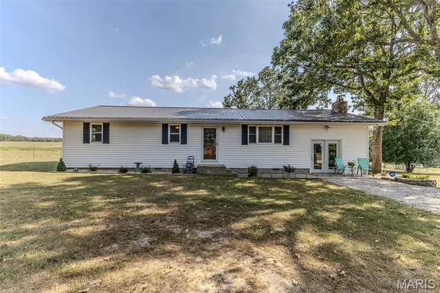 $379,900 | 18397 Hwy Hh, Lebanon, MO 65536