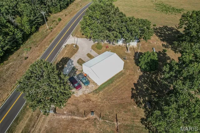 $379,900 | 18397 Hwy Hh, Lebanon, MO 65536