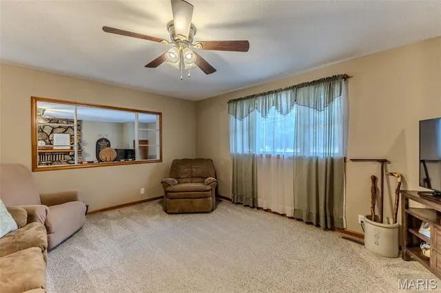 $379,900 | 18397 Hwy Hh, Lebanon, MO 65536