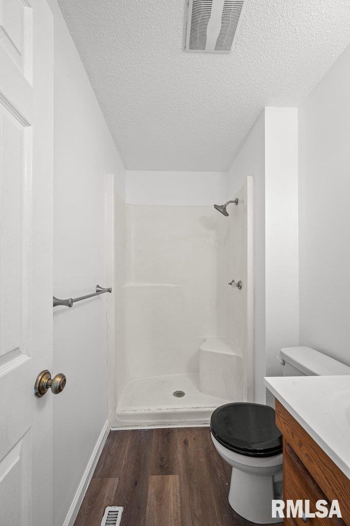 5432 Oakbrook Road Davenport, IA 52806 - Photo 15 of 36 Gallery Image 15