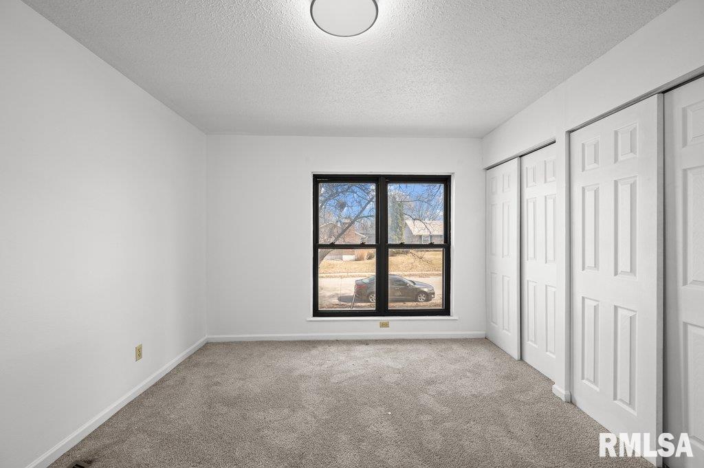 5432 Oakbrook Road Davenport, IA 52806 - Photo 20 of 36 Gallery Image 20