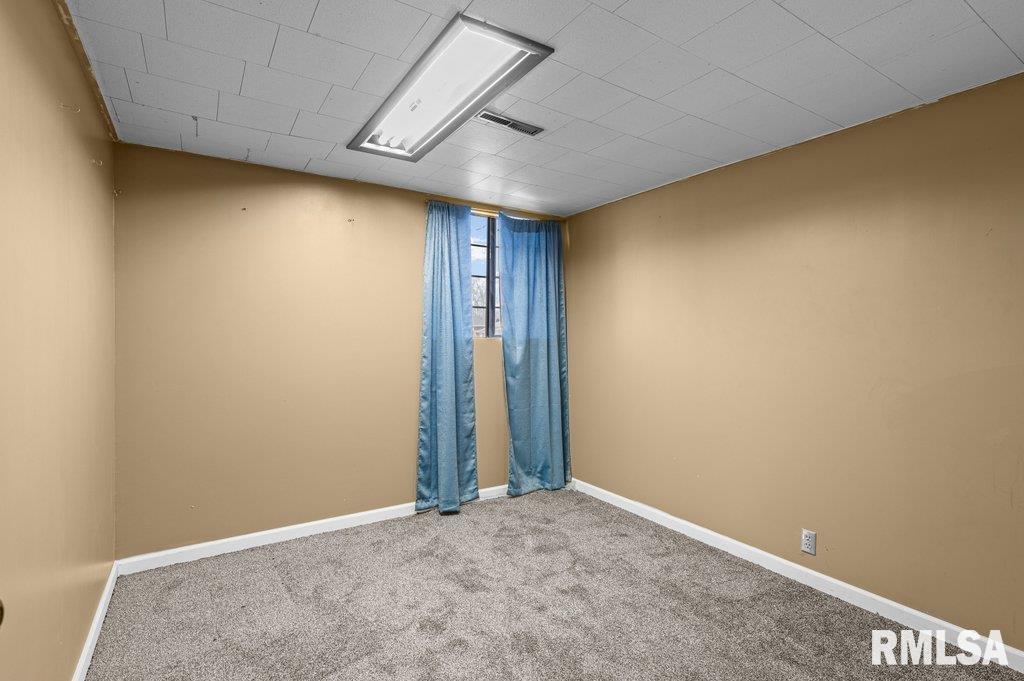 5432 Oakbrook Road Davenport, IA 52806 - Photo 29 of 36 Gallery Image 29