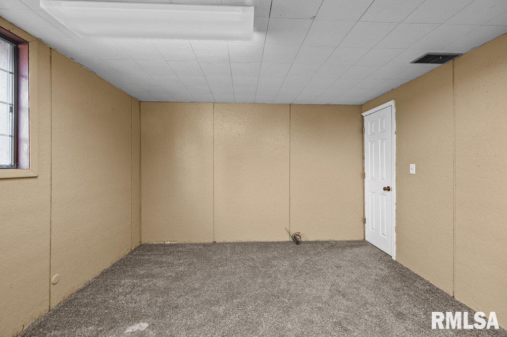 5432 Oakbrook Road Davenport, IA 52806 - Photo 32 of 36 Gallery Image 32