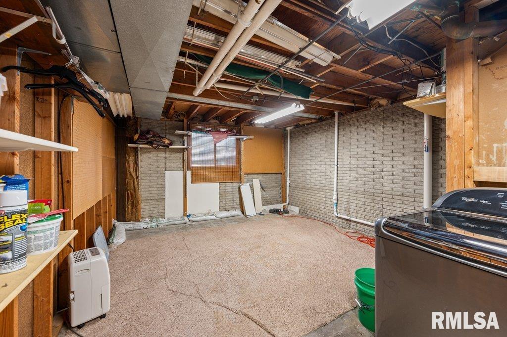 5432 Oakbrook Road Davenport, IA 52806 - Photo 34 of 36 Gallery Image 34