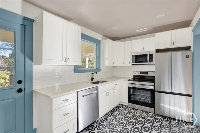 $700,000 | 810 East Park Avenue, Savannah, GA 31401