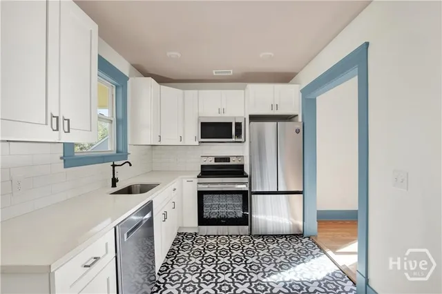 $700,000 | 810 East Park Avenue, Savannah, GA 31401