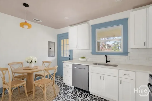 $700,000 | 810 East Park Avenue, Savannah, GA 31401