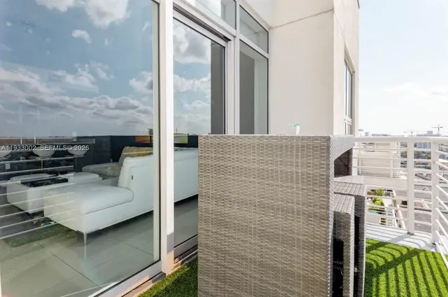 $489,999 | 3250 Northeast 1st Avenue, Unit 1108, Miami, FL 33127