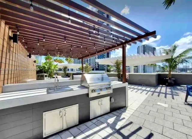 $489,999 | 3250 Northeast 1st Avenue, Unit 1108, Miami, FL 33127