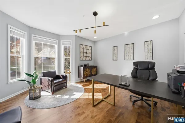 $1,100,000 | 22 Falling Waters, Oakland, NJ 07436