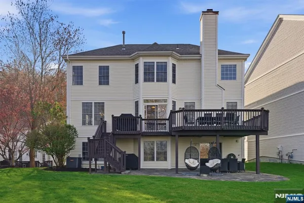 $1,100,000 | 22 Falling Waters, Oakland, NJ 07436