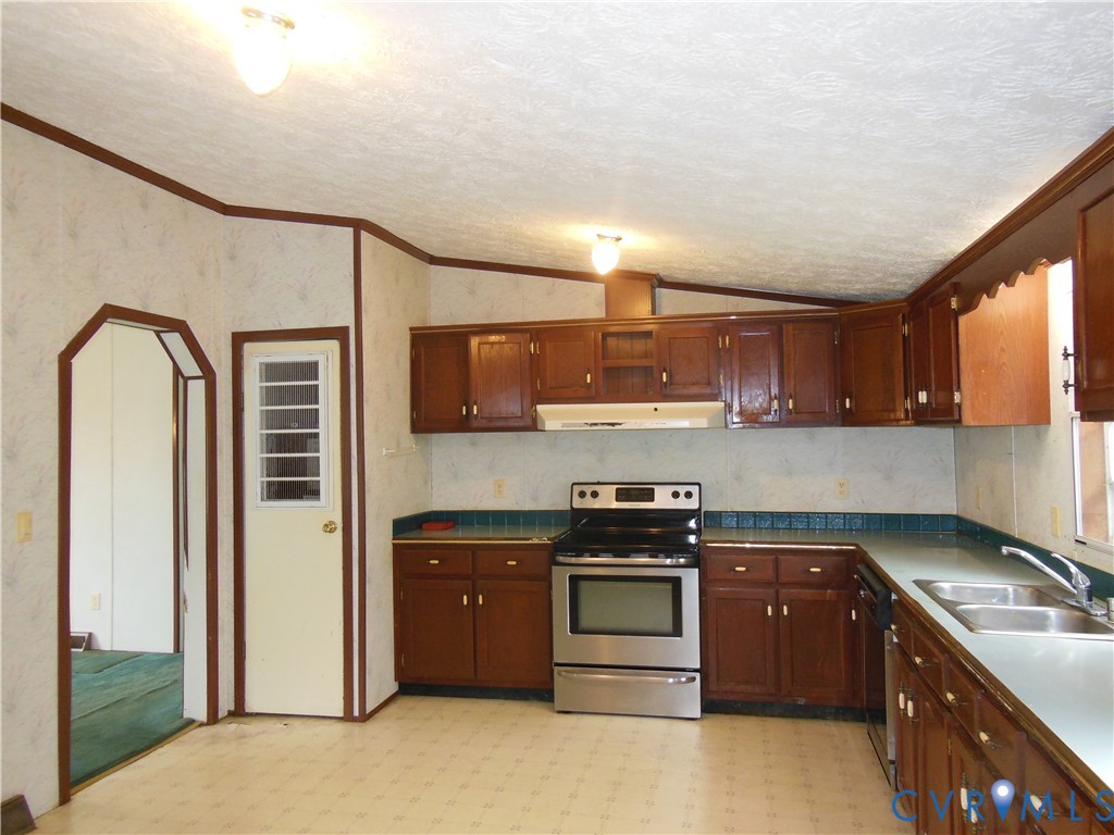 5018 Olgers Road Sutherland, VA 23885 - Photo 12 of 26