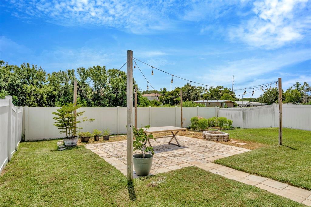 313 Shell Manor Drive Ruskin, FL 33570 - Photo 2 of 45